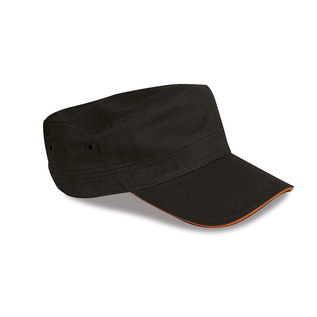 in canvas cotton with inner lining