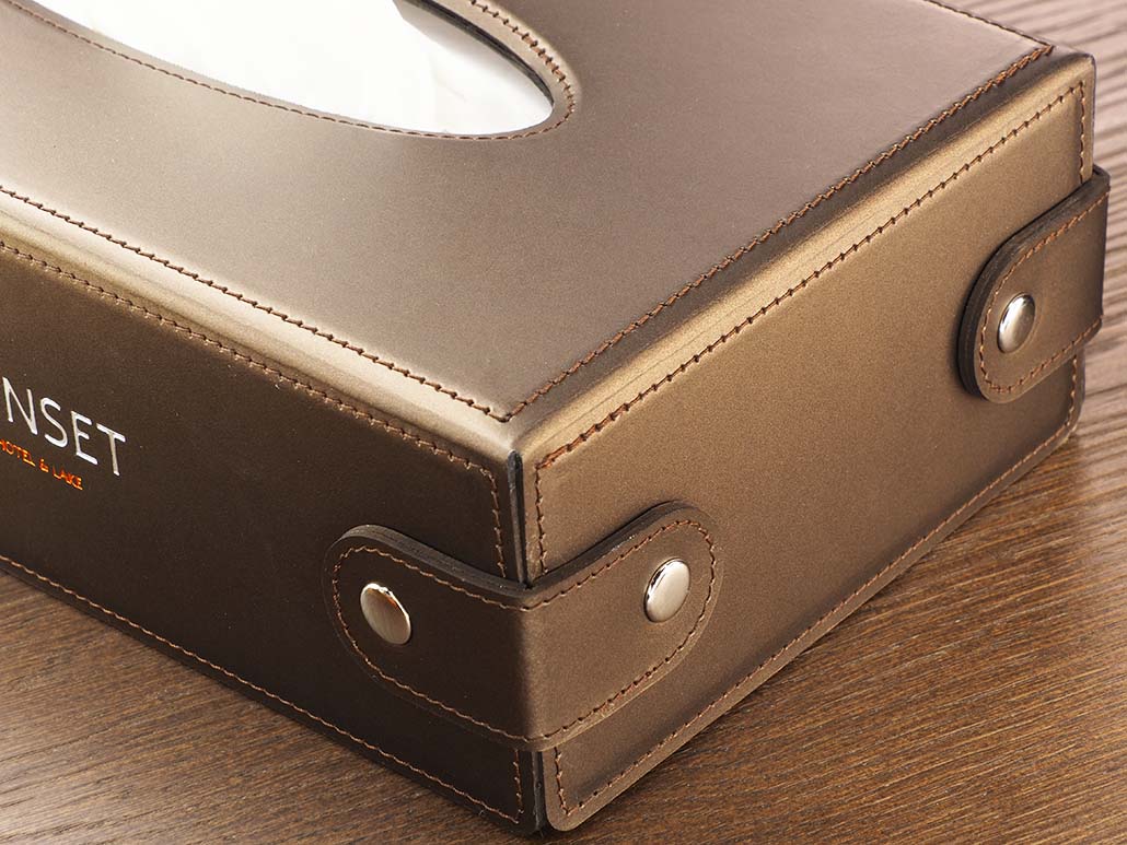 Tissue box