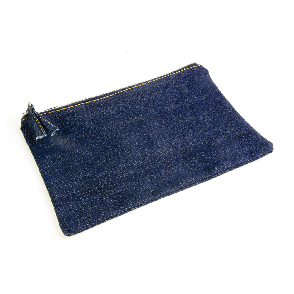 DENIM 220 g/m2 cotton beauty case (85% cotton - 15% polyester) with zipper closure Jeans