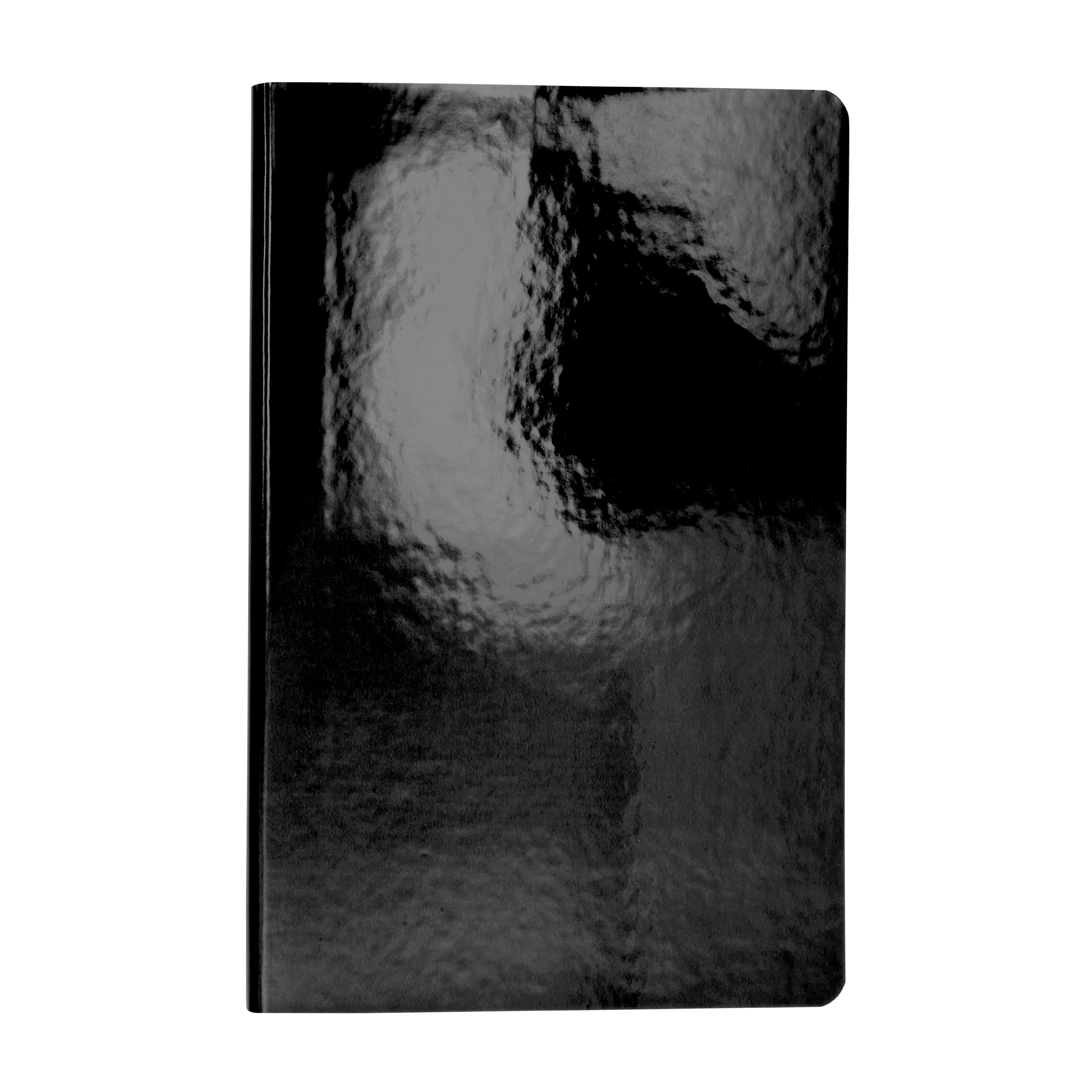 Cardoard notebook with ivory paper. Black